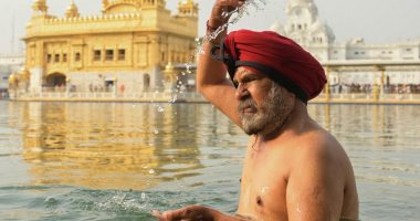 Sikhs celebrate harvest festival of Baisakhi, marking new year | Religion