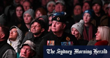 Thousands of Victorians gather at Shrine of Remembrance and across the state