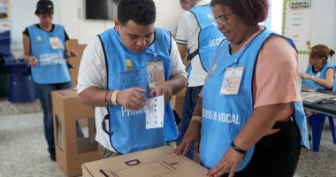 Dominican Republic voters head to the polls with eyes on Haiti crisis | Politics News