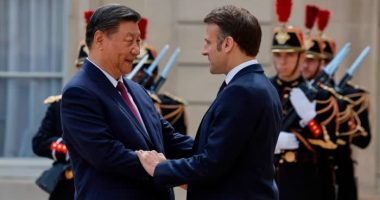 European leaders press Xi on trade in Paris visit