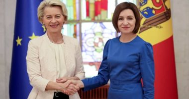 Moldova defies Moscow with EU security pact