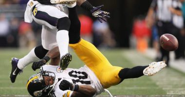 Steelers WR Martavis Bryant fails to bring in catch against Ravens.