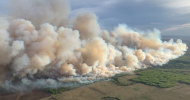 Wildfires spread across western Canada | Newsfeed