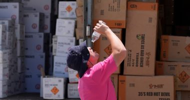 A right to drink? Inside the debate to protect US workers against the heat | Climate Crisis News