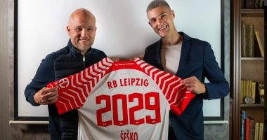 Benjamin Sesko extends RB Leipzig contract until 2029 despite Arsenal and Chelsea interest