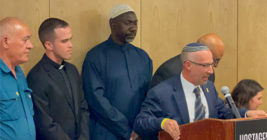 Families of Hamas captives plead for peace at interfaith conference in NYC