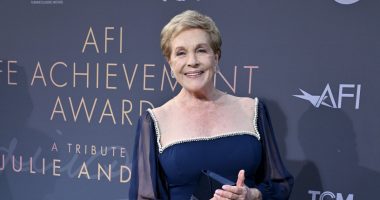 Julie Andrews’ Stepdaughter Reveals Private Home Life With Star