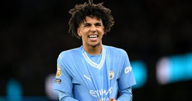 Rico Lewis, a rising talent at Man City, shares his ambition for a new position in football and endorses Lee Carsley for the England coaching role